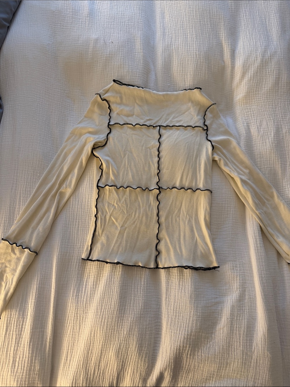 Commense Cream Long-Sleeve Top with Black Lettuce-Edge Seams
